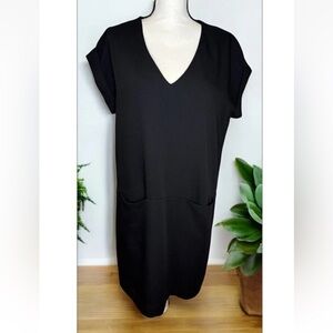 VINCE Drop Waist Tunic dress, v-neck, cap sleeves - Color Black - Size L